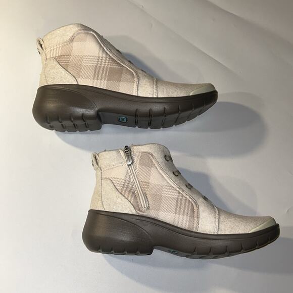 NIB BZees Washable Kick Back Ankle Boot Taupe Size 9.5 M - Picture 4 of 9